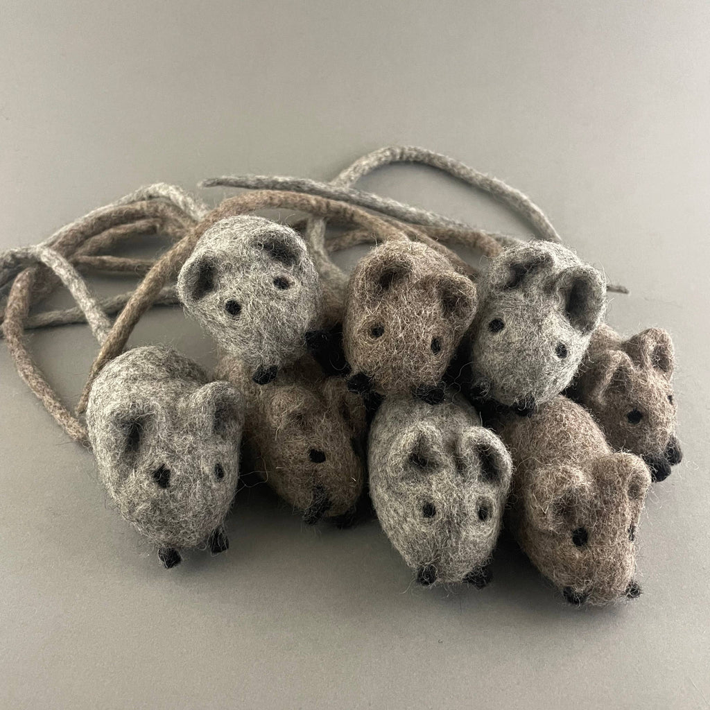 Handmade cat mouse, soft felted kitten toy, choose color