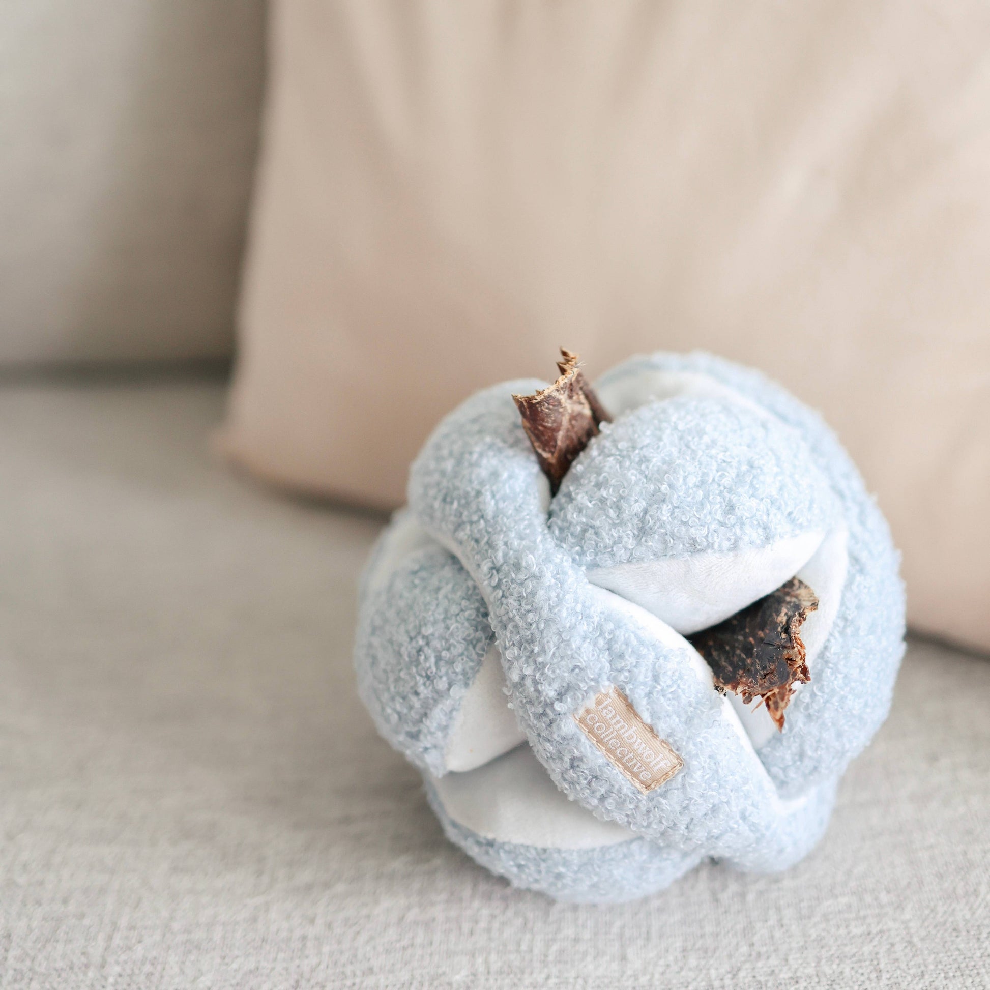 MONTI//ENRICHMENT DOG TOY